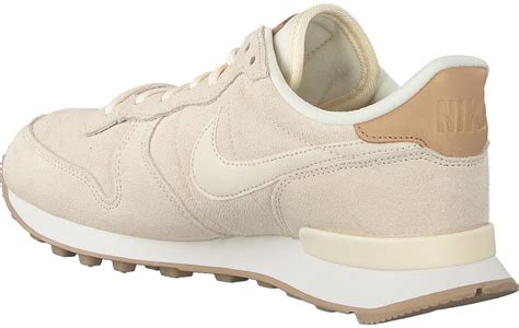 nike dames sneakers wit beige|beige shoes for women.